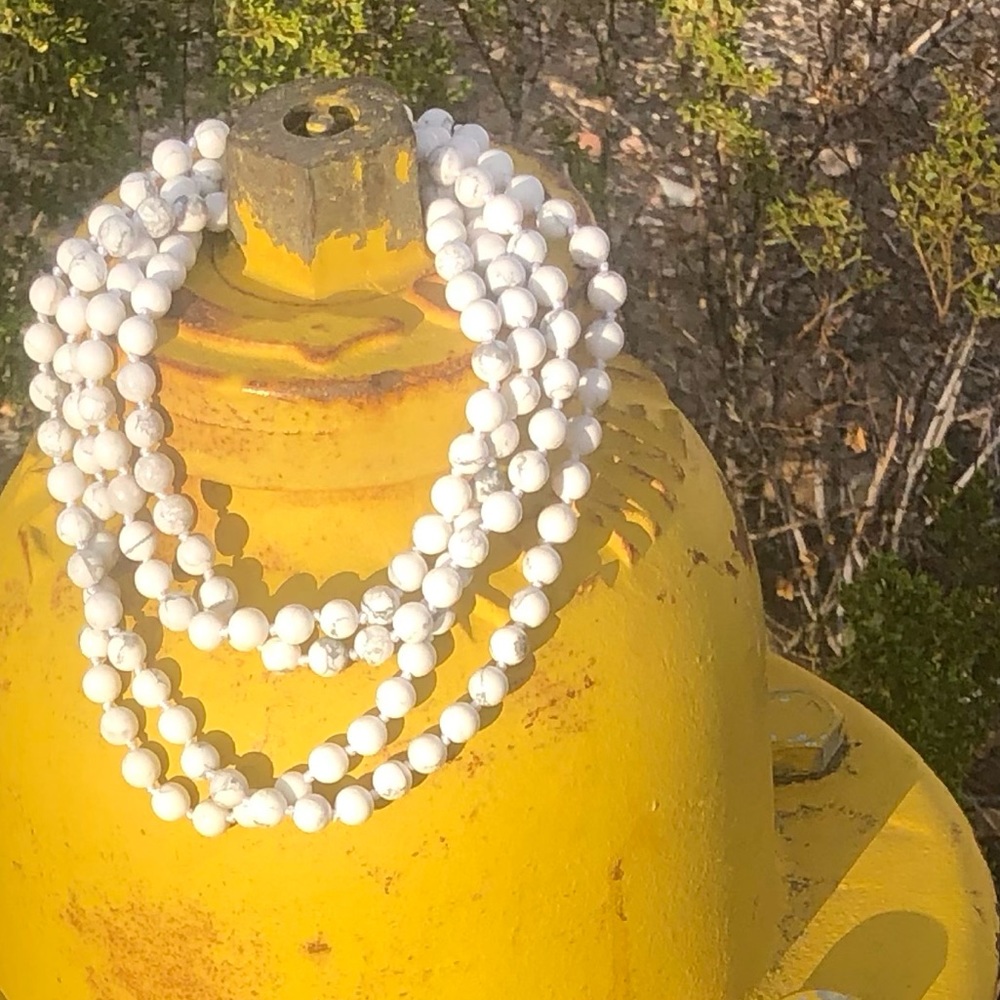 Polished Howlite Hand-Knotted Beaded Necklace - Picture 10 of 13